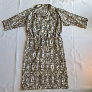 Vintage Handmade Paisley Patterned Green and White Dress size Large 70s